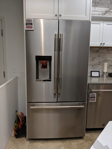 Appliance Store «Albert Lee Appliance - Tukwila», reviews and photos, 404 Strander Blvd, Tukwila, WA 98188, USA