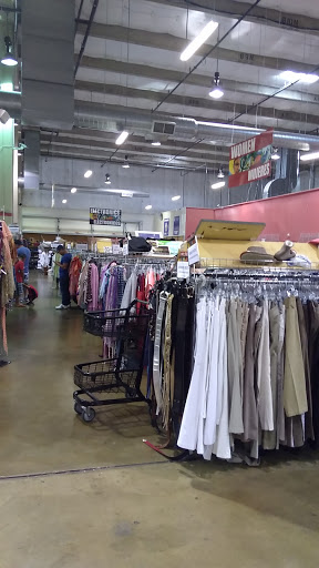 Thrift Store «St. Vincent de Paul Thrift Store of Dallas», reviews and photos, 3052 W Northwest Hwy, Dallas, TX 75220, USA