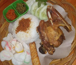 Bebek Bumbu Ijo Pak Raden photo