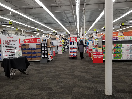Office Supply Store «Staples», reviews and photos, 345 Rockaway Turnpike, Lawrence, NY 11559, USA