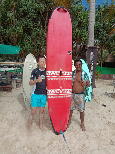 Surf school and surf board rental (Kamala Go Surfing Club)