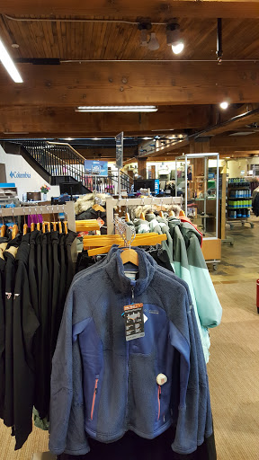 Sportswear Store «Columbia Sportswear», reviews and photos, 911 SW Broadway, Portland, OR 97205, USA