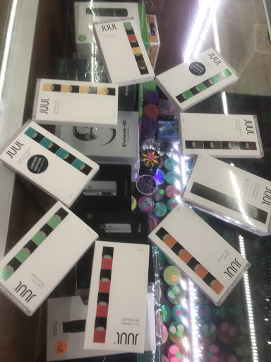 Tobacco Shop «Exotic Vapors Tobacco», reviews and photos, 1926 Touhy Ave, Des Plaines, IL 60018, USA