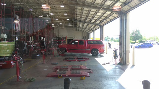 Tire Shop «Discount Tire Store - Homer Glen, IL», reviews and photos, 14011 S Bell Rd, Homer Glen, IL 60491, USA