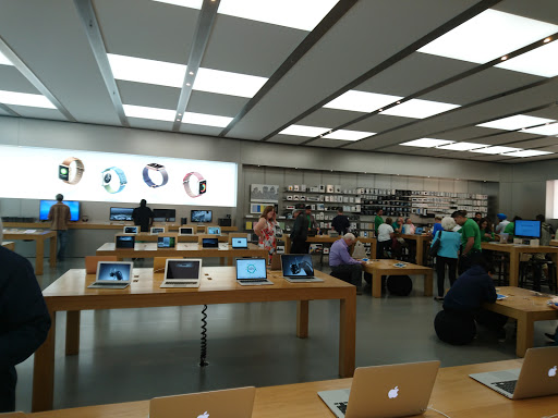 Computer Store «Apple Arden Fair», reviews and photos, 1689 Arden Way, Sacramento, CA 95815, USA