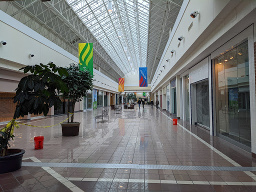 Shopping Mall «ShoppingTown Mall», reviews and photos, 3649 Erie Blvd E, Syracuse, NY 13214, USA
