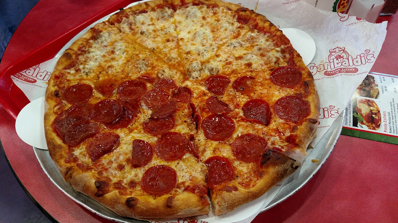 #1 best pizza place in Arlington Heights - Garibaldi's Italian Eatery