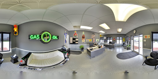 Auto Body Shop «Waln Repair & Collision Center», reviews and photos, 21 Williams Blvd, Fairfax, IA 52228, USA