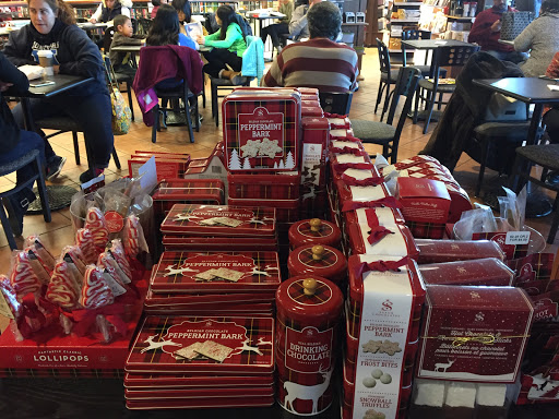 Book Store «Barnes & Noble», reviews and photos, 1180 Raritan Rd, Clark, NJ 07066, USA