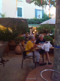 Atmosphère du Restaurant méditerranéen La Favouille ( cuisine Provencale ) à Le Lavandou - n°8