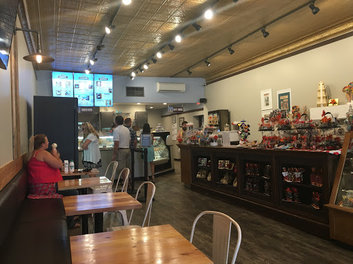 Restaurant «Browndog Treats, Drinks, & Eats», reviews and photos, 120 E Main St, Northville, MI 48167, USA