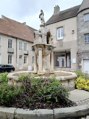 Fontaine Saint-Andoche à Saulieu