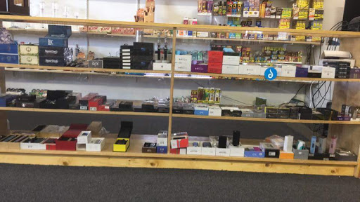 Tobacco Shop «Smoking Aces Smoke Shop», reviews and photos, 1650 Art Museum Dr #21, Jacksonville, FL 32207, USA