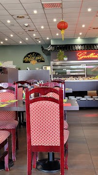 Atmosphère du Restaurant asiatique Tan Phat à Brive-la-Gaillarde - n°1