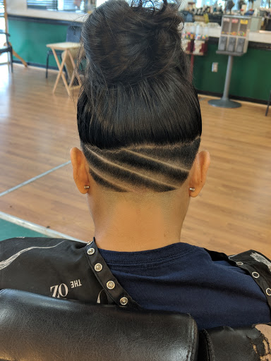 Barber Shop «Bess Cuts Barber Shop», reviews and photos, 4604 W Market St # 108, Greensboro, NC 27407, USA