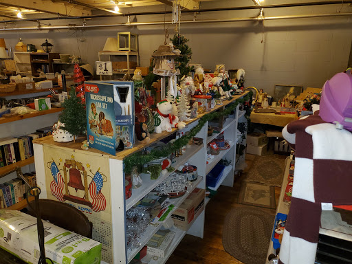 Flea Market «Tilton & Cook Indoor Flea Market and Used Furniture Store», reviews and photos, 38 Spruce St, Leominster, MA 01453, USA