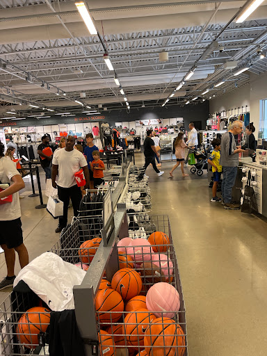 Sporting Goods Store «Nike Factory Store», reviews and photos, 1 Premium Outlet Blvd #699, Tinton Falls, NJ 07753, USA