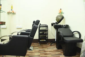GLOSSY BEAUTY PARLOUR image