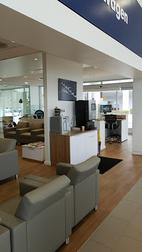 Used Car Dealer «Volkswagen Of Stockton», reviews and photos, 3055 E Hammer Ln, Stockton, CA 95212, USA