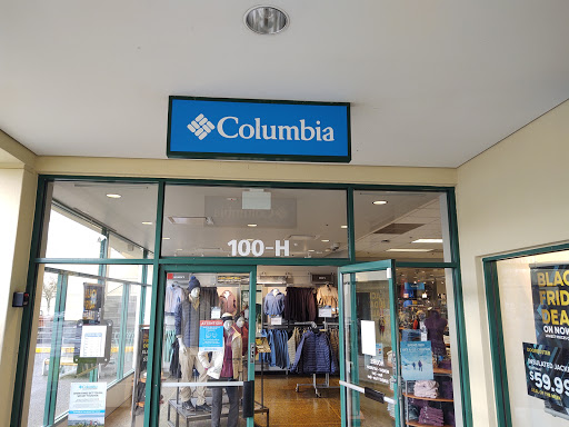Sportswear Store «Columbia Sportswear Outlet», reviews and photos, 3 Monroe Pkwy, Lake Oswego, OR 97035, USA