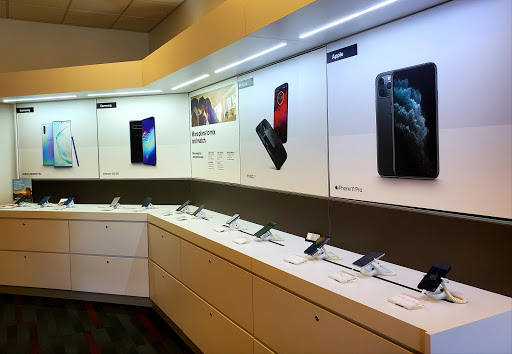 Cell Phone Store «Verizon Authorized Retailer - Simply», reviews and photos, 187 Highland Ave, Cheshire, CT 06410, USA