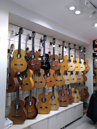 Müzik aletleri mağazası Ankara