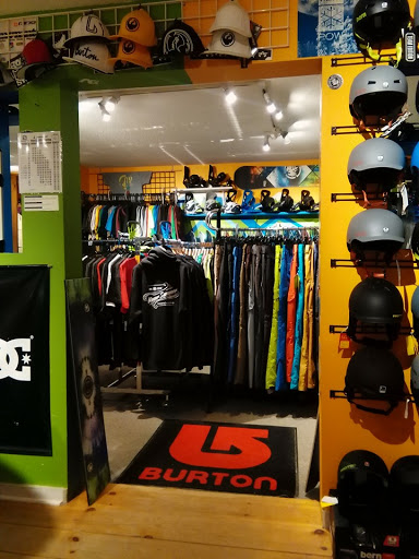Snowboard Shop «No School Snowboard Shop», reviews and photos, 123 Old 108 Loop, Jeffersonville, VT 05464, USA