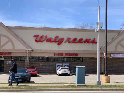 Walgreens, 2200 N Lewis Ave, Waukegan, IL 60087, USA, 