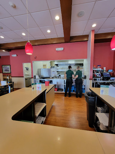 American Restaurant «Newport Creamery», reviews and photos, 296 County Rd, Barrington, RI 02806, USA