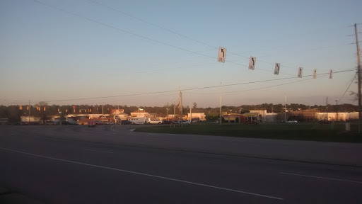 Shopping Mall «Plantation Point Shopping Center», reviews and photos, 6461 Plantation Center Dr, Raleigh, NC 27616, USA