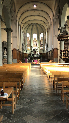 Beoordelingen van Eglise Notre-Dame-de-Messines de Mons in Bergen - Kerk
