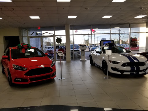 Car Dealer «Sabine River Ford», reviews and photos, 1601 Green Ave, Orange, TX 77630, USA