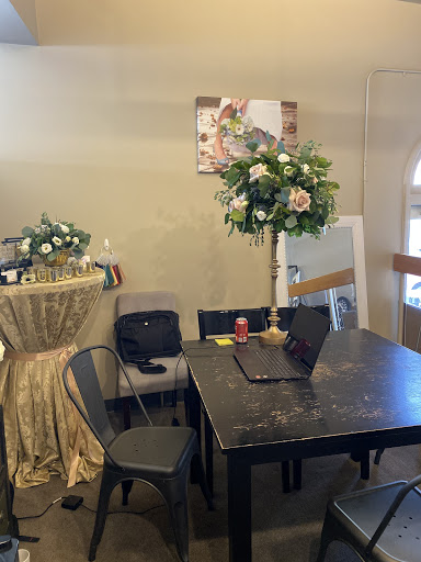 Florist «Bloomtastic Florist», reviews and photos, 2136 Arlington Ave, Columbus, OH 43221, USA