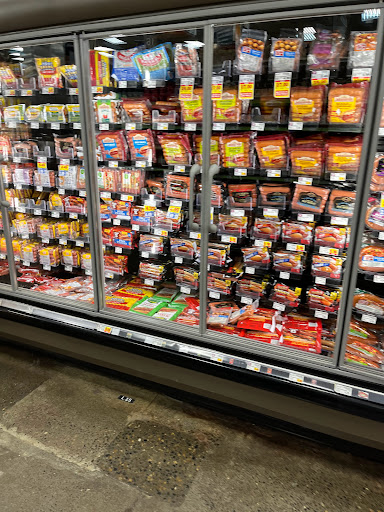 Grocery Store «Fred Meyer», reviews and photos, 12221 120th Ave NE, Kirkland, WA 98034, USA