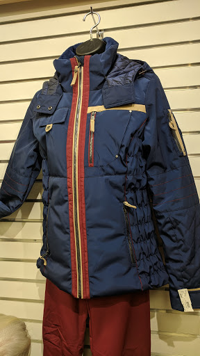 Ski Shop «Viking Ski & Patio Shop», reviews and photos, 131 W Northwest Hwy, Barrington, IL 60010, USA