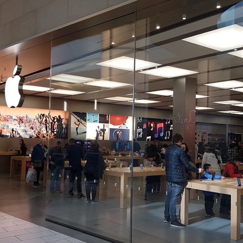 Apple Metrotown