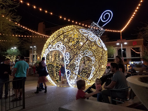 Shopping Mall «Scottsdale Waterfront», reviews and photos, 7135 E Camelback Rd #165, Scottsdale, AZ 85251, USA