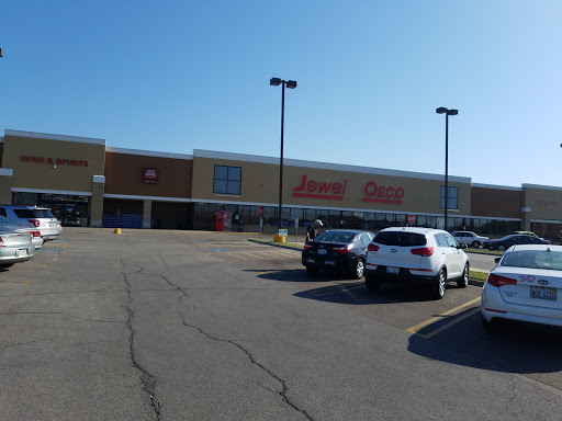 Grocery Store «Jewel-Osco», reviews and photos, 900 E Rollins Rd, Round Lake Beach, IL 60073, USA