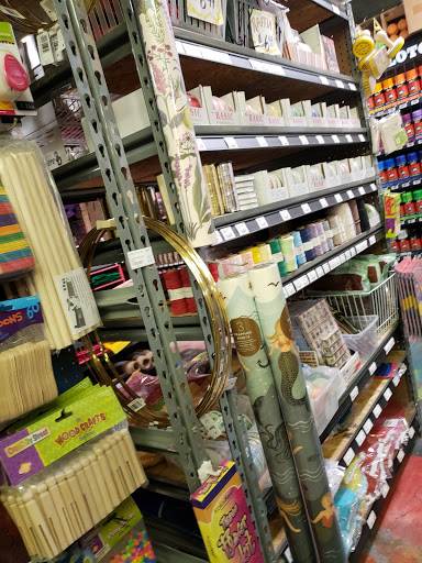 Art Supply Store «Artist & Craftsman Supply Charleston Downtown», reviews and photos, 143 Calhoun St, Charleston, SC 29401, USA