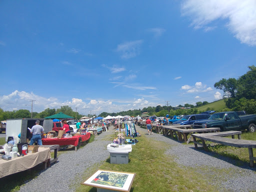 Flea Market «Front Antique & Flea Market», reviews and photos, 409 S Commerce Ave, Front Royal, VA 22630, USA