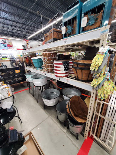 Home Improvement Store «Tractor Supply Co.», reviews and photos, 8135 Brookville Rd, Indianapolis, IN 46239, USA