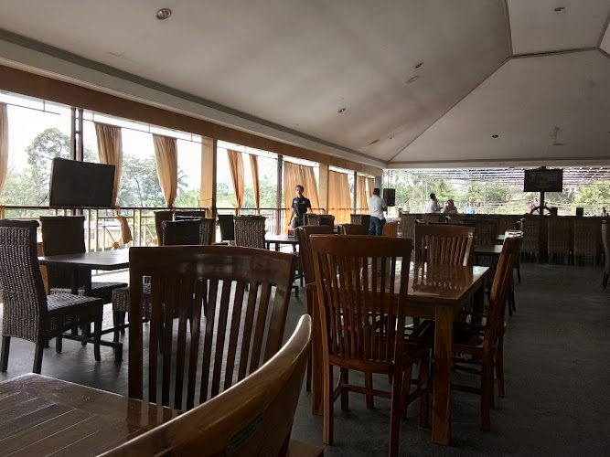 Restoran Seafood di Kabupaten Kuningan: Nikmati Makanan Enak dan Pemandangan Indah di Rumah Makan Bubulak Food And View dan Rumah Makan J&J Resto