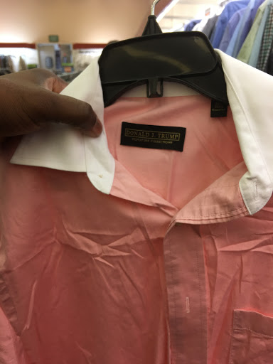 Thrift Store «Goodwill - Sherman Oaks», reviews and photos, 14760 Ventura Blvd, Sherman Oaks, CA 91403, USA