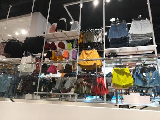 Clothing Store «Forever 21», reviews and photos, 6531 Springfield Mall, Springfield, VA 22150, USA