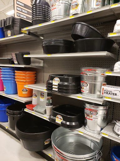 Animal Feed Store «Wilco Farm Store», reviews and photos, 2950 S Santiam Hwy, Lebanon, OR 97355, USA