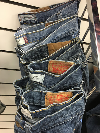 Thrift Store «Goodwill Princess Anne Retail Store», reviews and photos, 1949 Lynnhaven Pkwy, Virginia Beach, VA 23453, USA