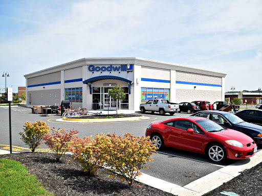 Thrift Store «Rappahannock Goodwill Industries:- Harrison Crossing Store», reviews and photos, 7101 Harrison Rd, Fredericksburg, VA 22407, USA