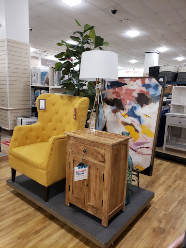 Department Store «Marshalls & HomeGoods», reviews and photos, 200 Petersville Rd, New Rochelle, NY 10801, USA