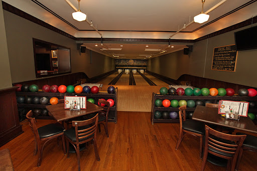 Bowling Alley «Southport Lanes & Billiards», reviews and photos, 3325 N Southport Ave, Chicago, IL 60657, USA
