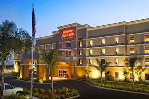 Hampton Inn & Suites Lake Wales image